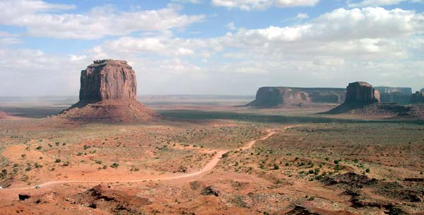 Flot vej ikke. Det er Monument Valley p grnsen mellem Utah og Arizona
